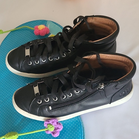 UGG sneakers - Picture 9 of 13